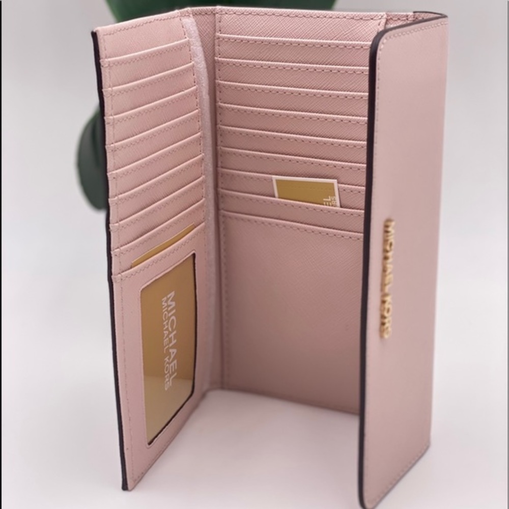 Michael Kors Trifold Wallet Powder Blush - Picture 6 of 8